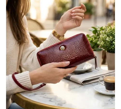 Жіночий клатч з двома відділеннями ST Leather 18907 Бордовий
