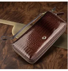 Жіночий лаковий клатч ST Leather 18908 Коричневий