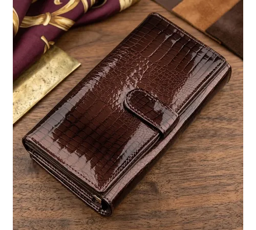Гаманець жіночий ST Leather 18431 (S9001A) лакована шкіра Коричневий