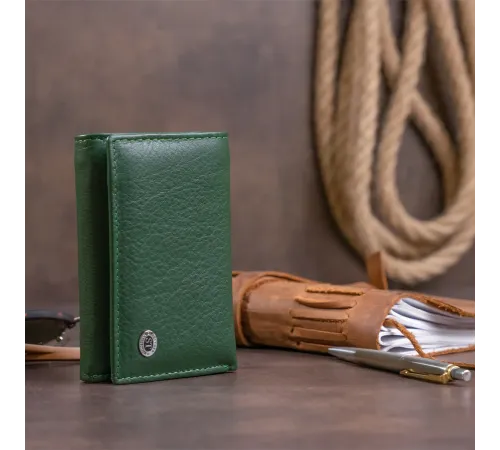 Горизонтальне портмоне зі шкіри унісекс на магніті ST Leather 19332 Зелене