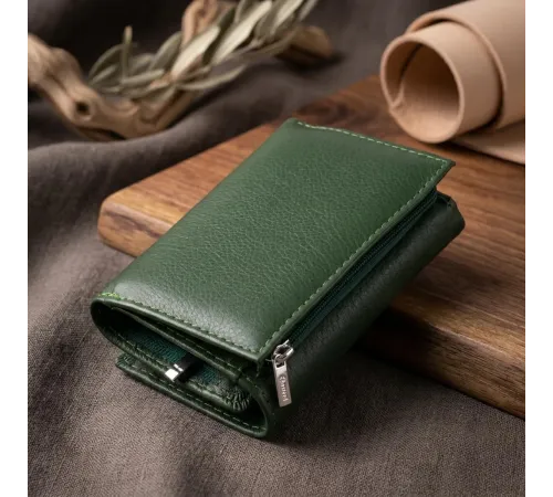 Горизонтальне портмоне зі шкіри унісекс на магніті ST Leather 19332 Зелене