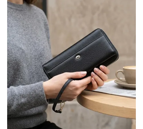 Жіночий шкіряний клатч для карток купюр та документів ST Leather 19292 Чорний