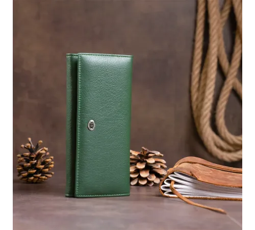 Гаманець на магнітах з клапаном жіночий ST Leather 19240 Зелений