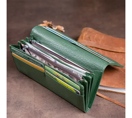 Гаманець на магнітах з клапаном жіночий ST Leather 19240 Зелений