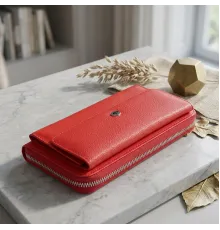 Жіночий шкіряний клатч для карток купюр та телефона ST Leather 19366 Червоний