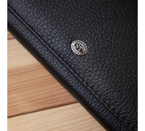 Добротний жіночий гаманець ST Leather 19375 Чорний