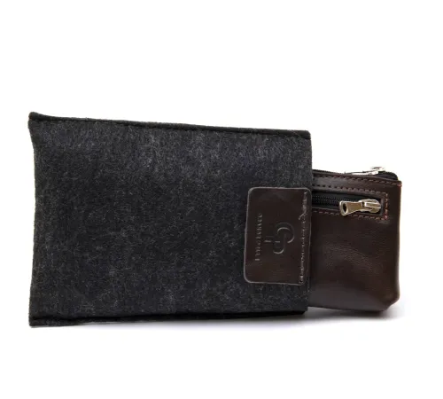 Шкіряна ключниця GRANDE PELLE 11381 Коричневий