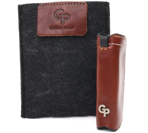 Зручна шкіряна ключниця Grande Pelle 11392 Коричневий