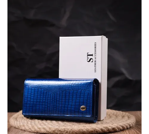 Стильний жіночий гаманець із лакованої шкіри з візитницею ST Leather 19404 Синій