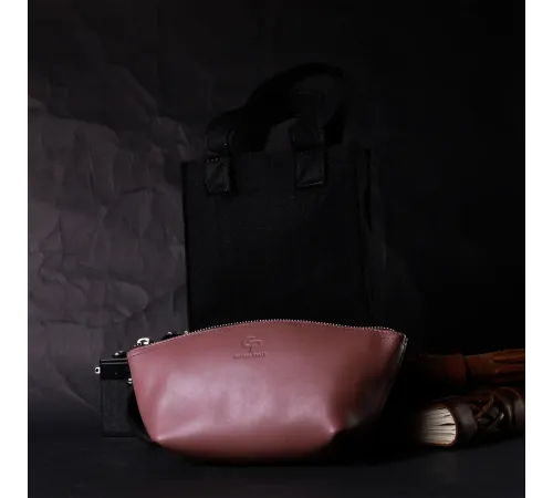 Чарівна жіноча шкіряна косметичка GRANDE PELLE 16793 Пудровий