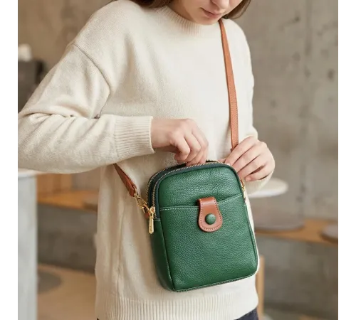 Невелика сумка трапеція для жінок з натуральної шкіри Vintage 22268 Зелена