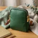 Невелика сумка трапеція для жінок з натуральної шкіри Vintage 22268 Зелена