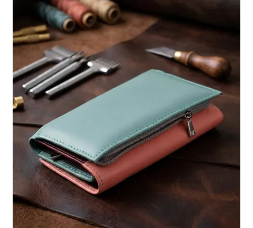 Красивий жіночий шкіряний гаманець у три складання ST Leather 19441 Різнокольоровий