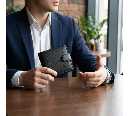 Невеликий місткий гаманець із натуральної шкіри ST Leather 22456 Чорний