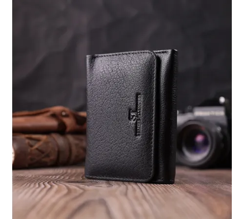 Шкіряний лаконічний гаманець для жінок ST Leather 22506 Чорний