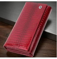 Шкіряний лакований гаманець з блоком для кредитних карток ST Leather 22682 Червоний