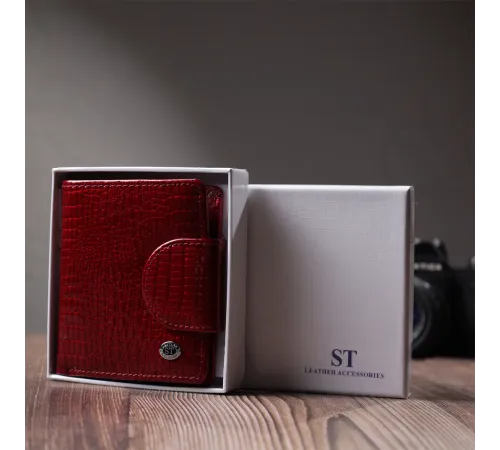 Лакований гаманець для жінок середнього розміру ST Leather 22685 Червоний