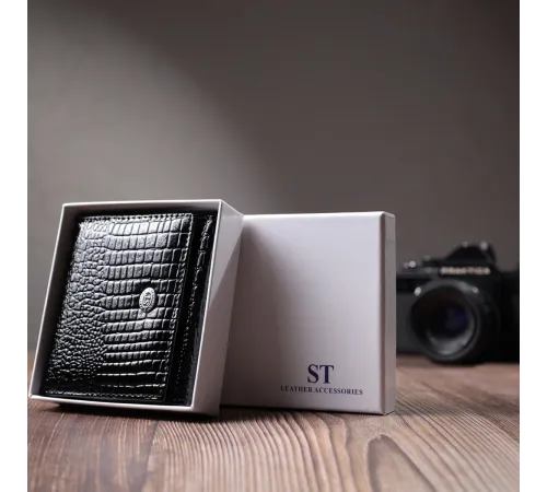 Компактний жіночий гаманець з натуральної лакованої шкіри ST Leather 22688 Чорний