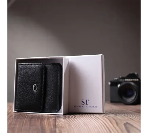 Жіночий шкіряний гаманець для карток купюр та монет ST Leather 22690 Чорний
