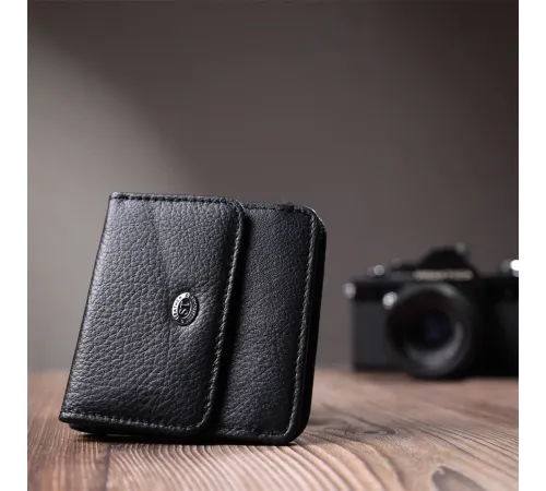 Жіночий шкіряний гаманець для карток купюр та монет ST Leather 22690 Чорний
