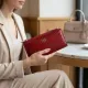 Лакований яскравий гаманець з фактурою під рептилію з натуральної шкіри ST Leather 22715 Червоний