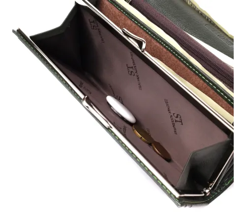 Стильний гаманець у два складення з натуральної шкіри ST Leather 23066 Зелений