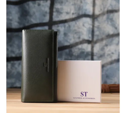 Горизонтальний гаманець у два складення з натуральної шкіри ST Leather 23067 Зелений