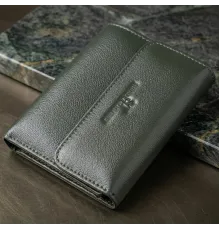 Стильний гаманець середнього розміру із натуральної шкіри ST Leather 23075 Зелений