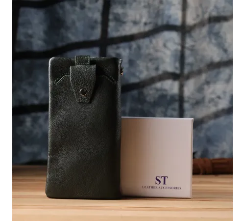 Стильний гаманець для жінок з відділенням під телефон ST Leather 23103 Зелений