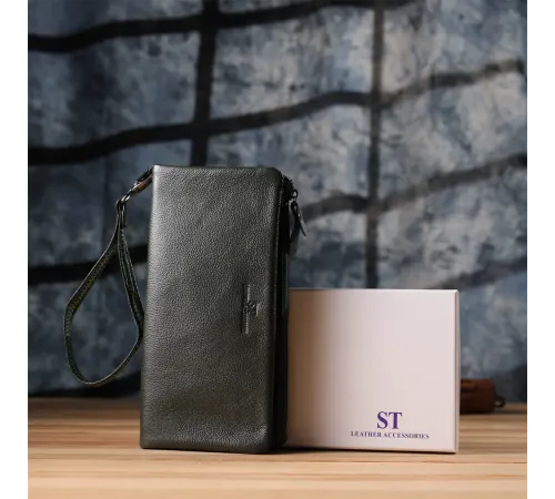 Зручний гаманець для жінок з ременем з натуральної шкіри ST Leather 23104 Зелений